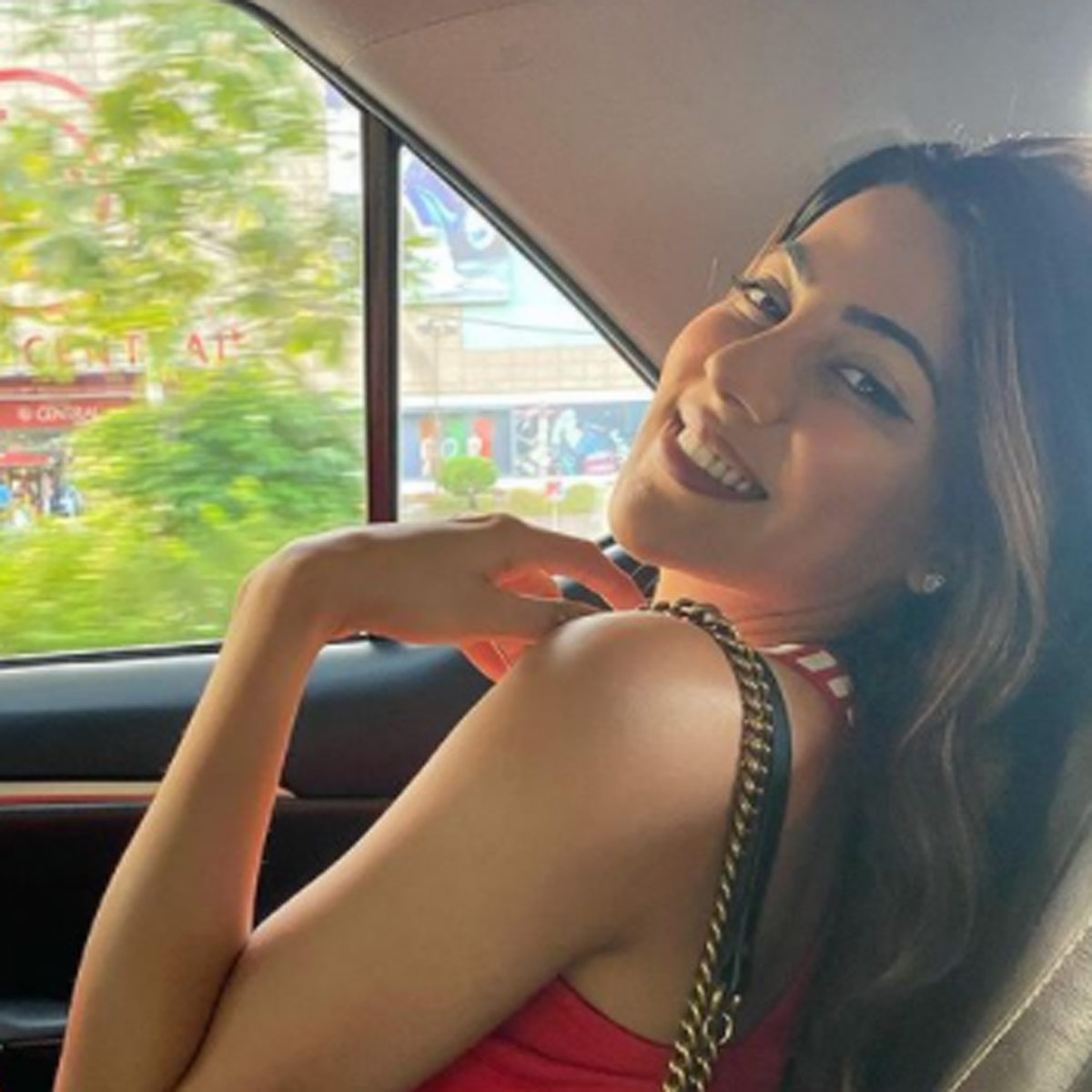 निक्की तंबोली