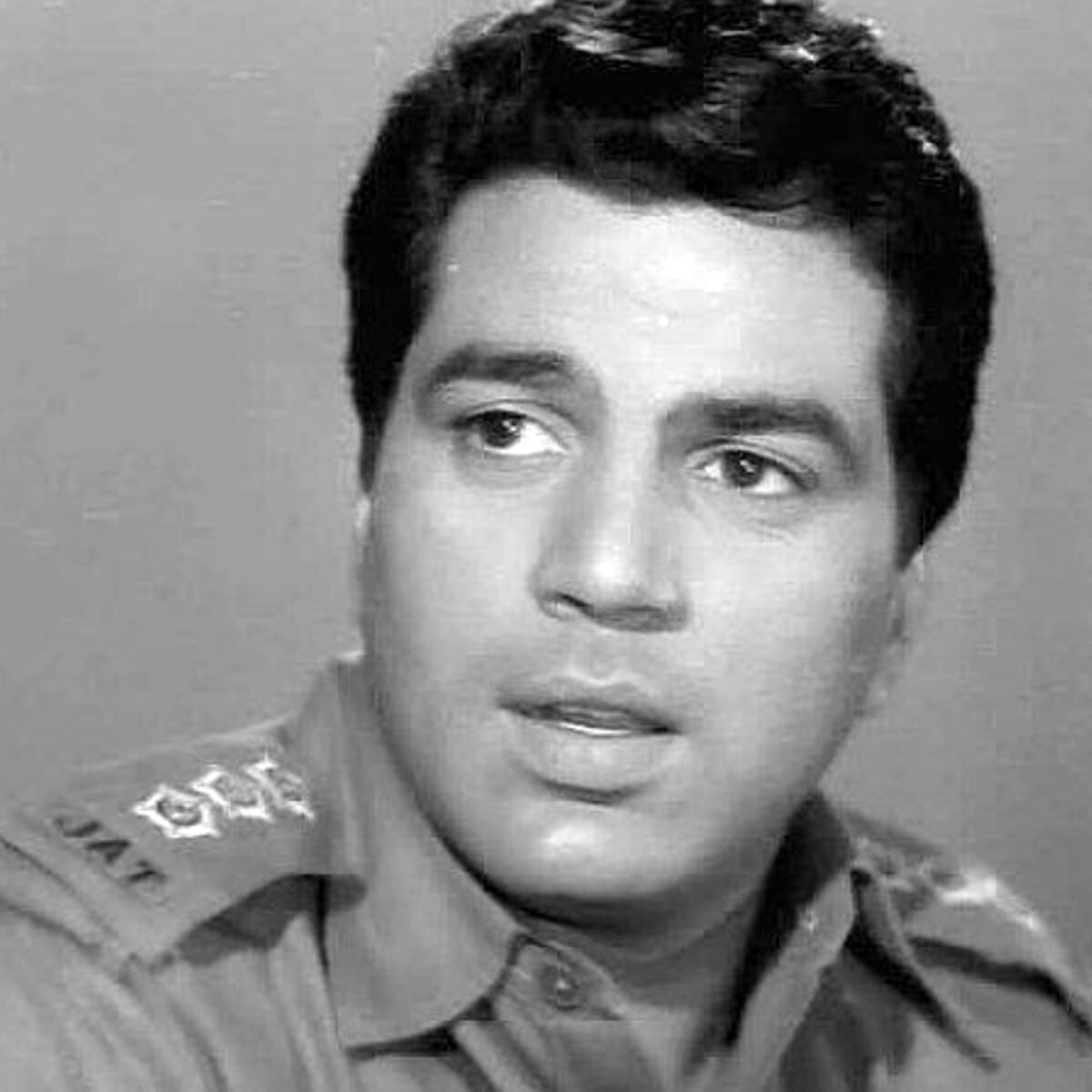 धर्मेंद्र 