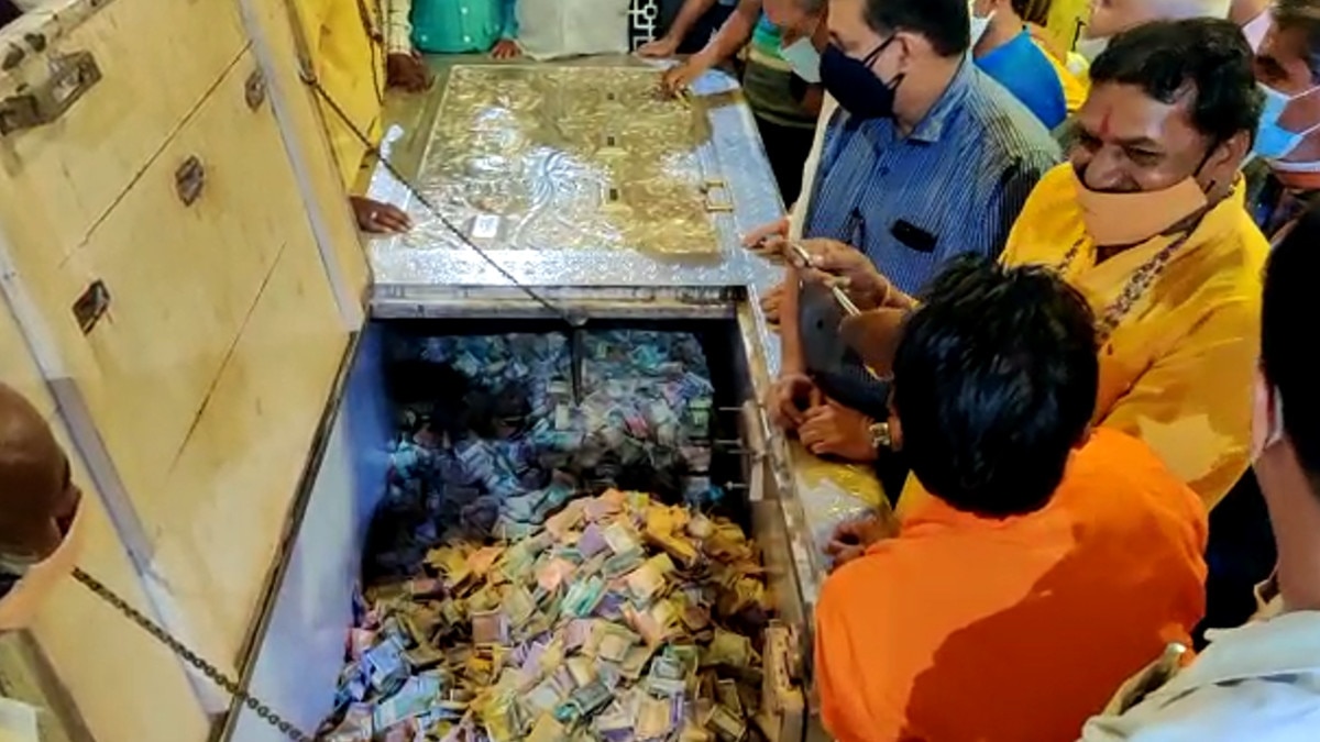 Sanwalia Seth temple bhandar opened 3.12 crore cash came to the temple