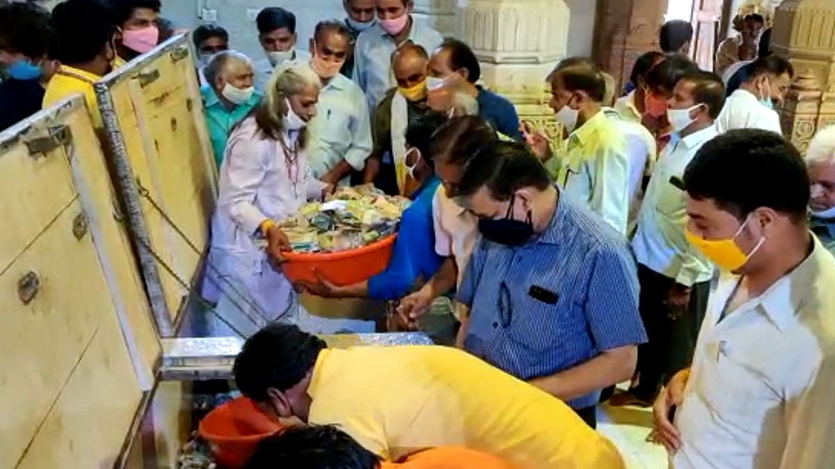 Sanwalia Seth temple bhandar opened 3.12 crore cash came to the temple