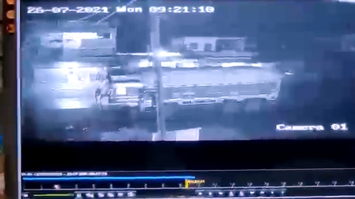 Death in Accident caught in CCTV Seoni