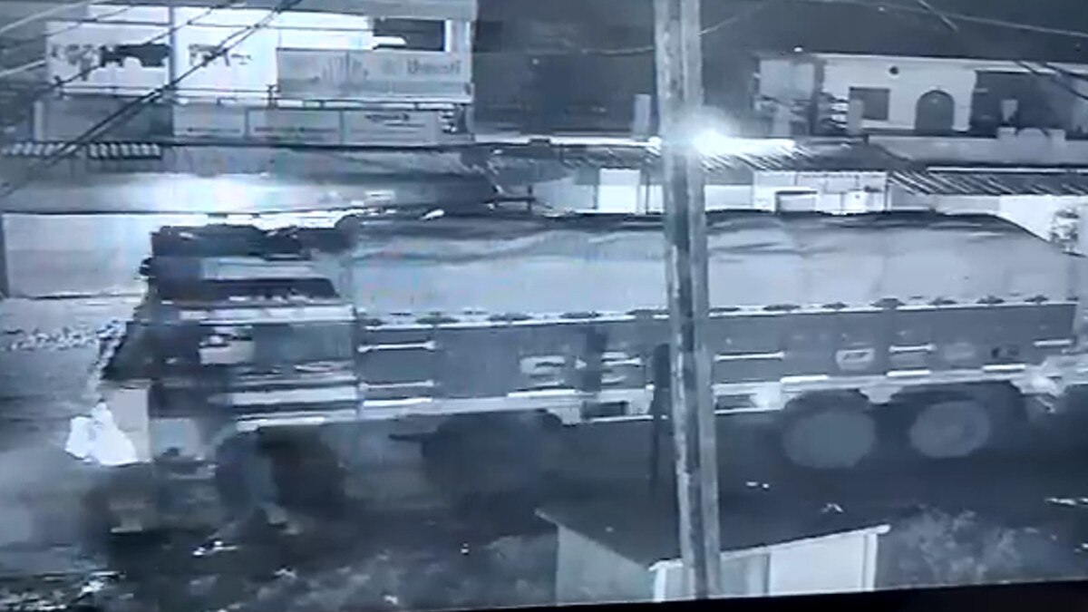 Death in Accident caught in CCTV Seoni