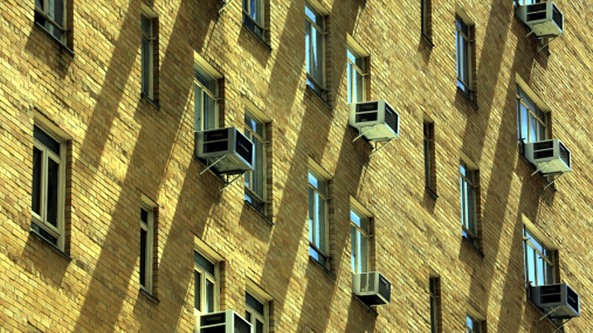 Air Conditioner heating World