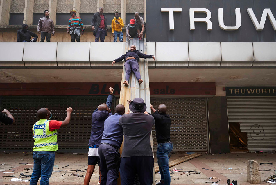 Woman throw baby building