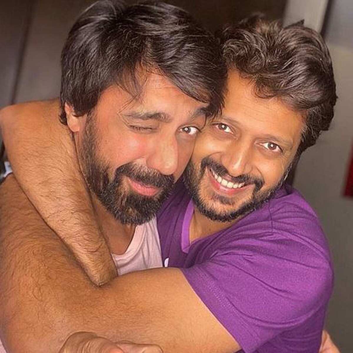 रितेश देशमुख संग आशीष