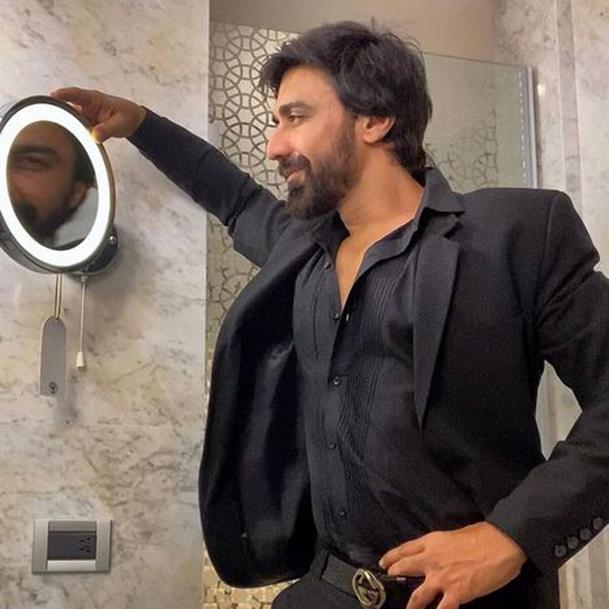 आशीष चौधरी