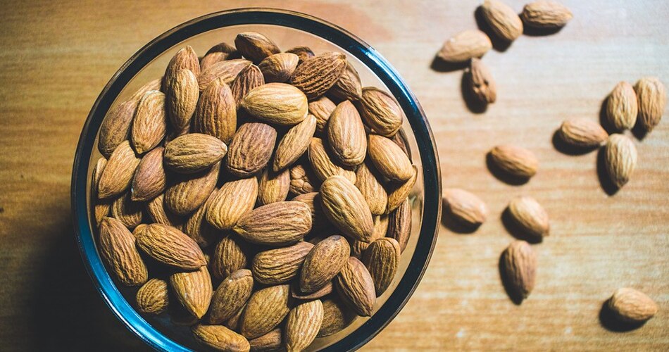 बादाम पर स्टडी