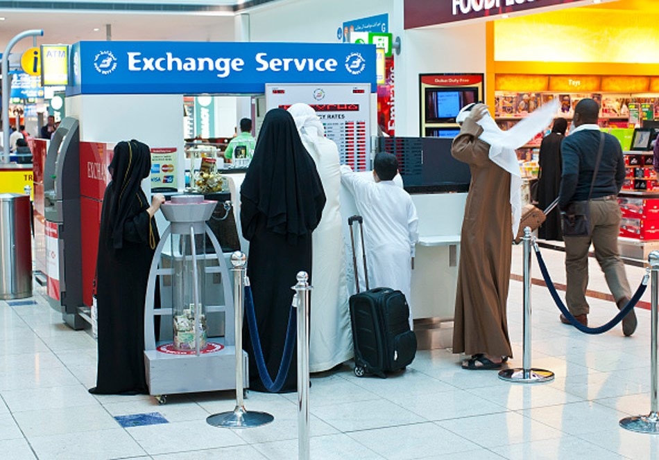 corona positive man wear burkha 