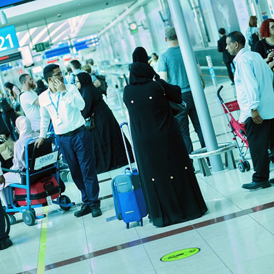 corona positive man wear burkha 