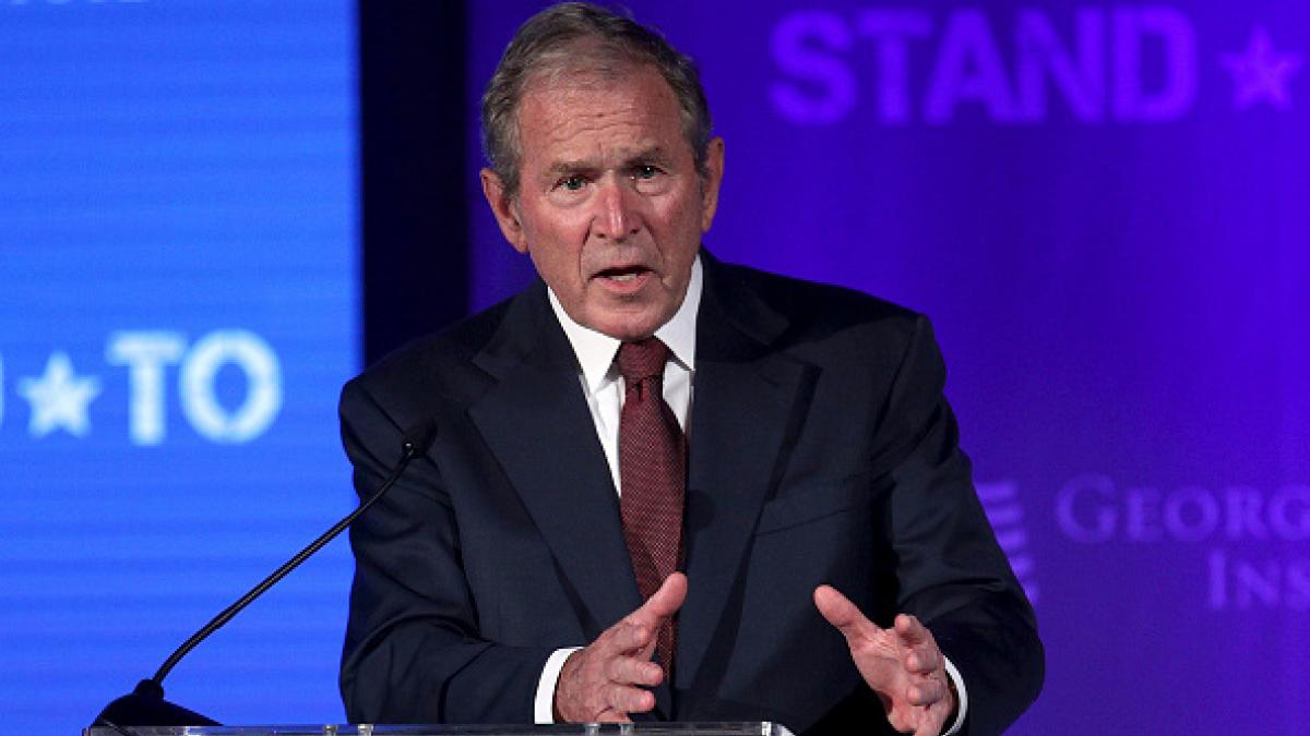अमेरिका के पूर्व राष्ट्रपति जॉर्ज डब्ल्यू बुश 