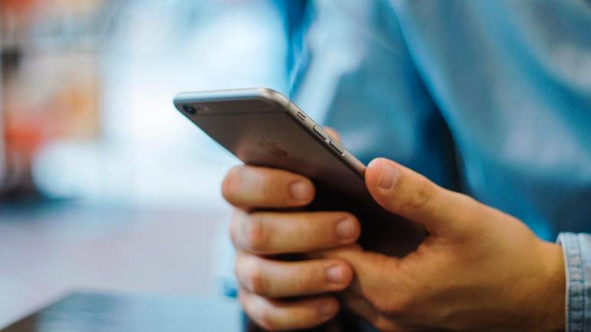 मिस कॉल देकर खाते का बैलेंस जान सकते हैं   