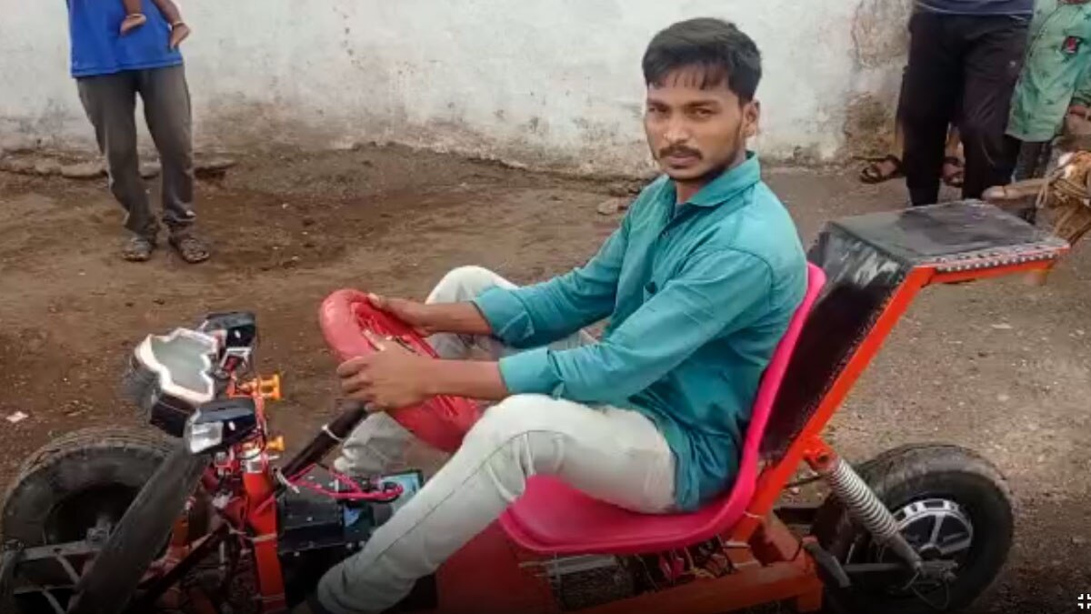 आदिवासी युवक ने बनाई बैट्री से चलने वाली कार 