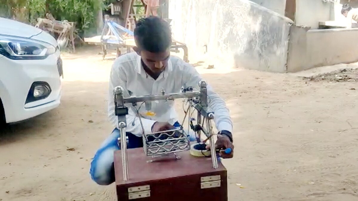 सेंसर युक्त झूला बनाकर जापान जा रहे छात्र की राह में रोड़ा बना कोरोना