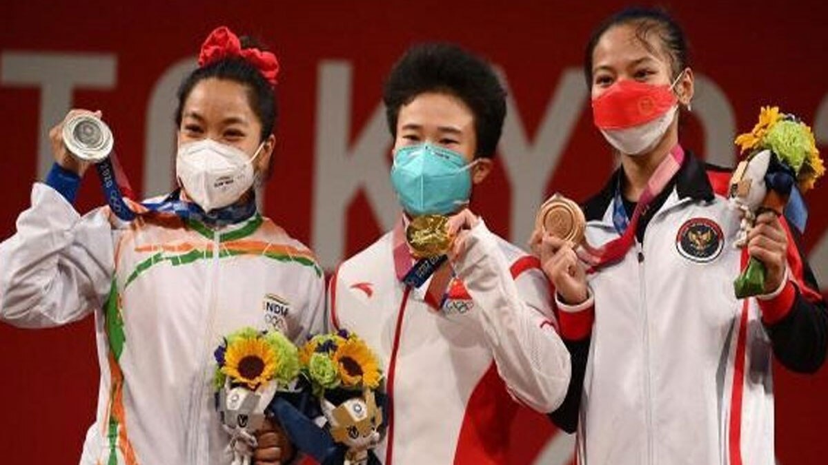  देश लौटने पर मीराबाई चनू को जोरदार स्वागत 