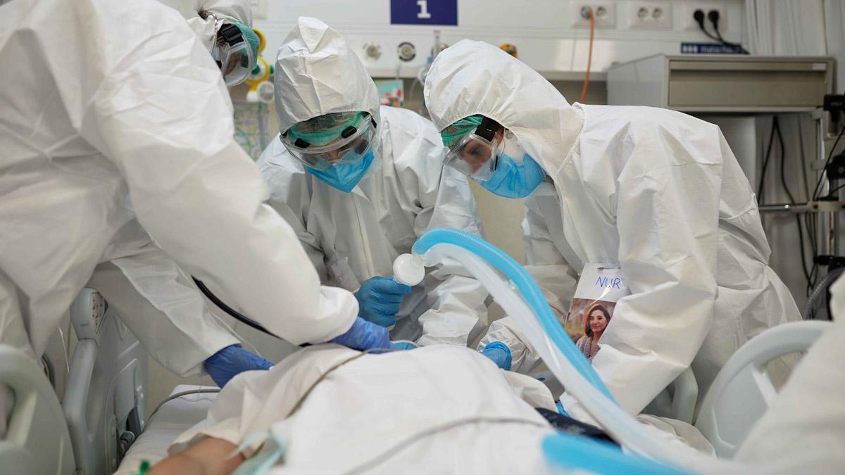 कोरोना के वेरिएंट्स ने बढ़ाई चिंता