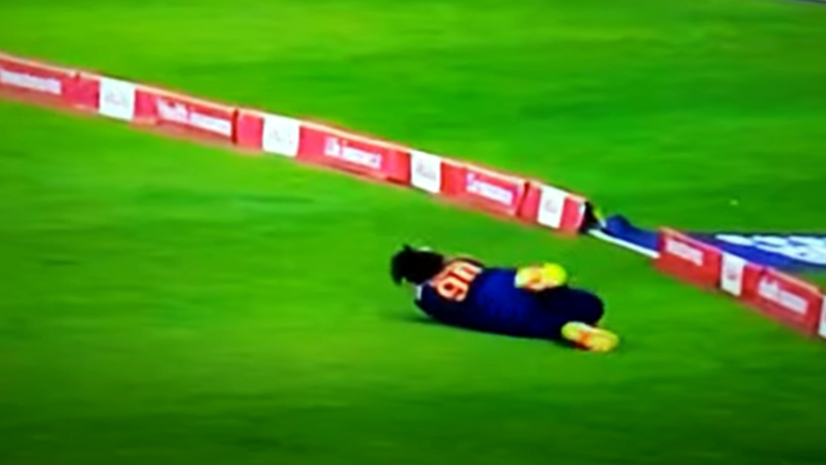 harleen deol catch boundary T 20 