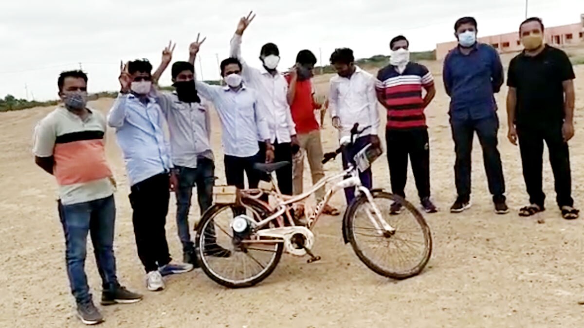 14 स्टूडेंट्स ने महज 8 दिन में बनाई ई-साइकिल