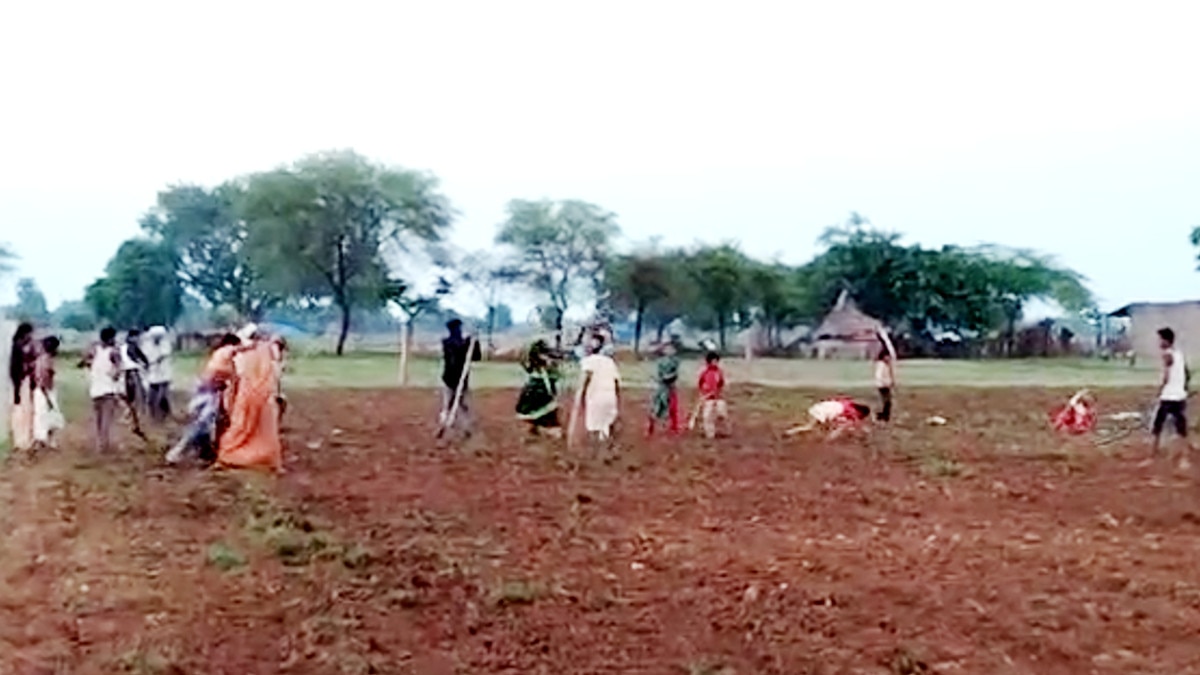 Bloody conflict between two sides over land dispute and money transaction dholpur