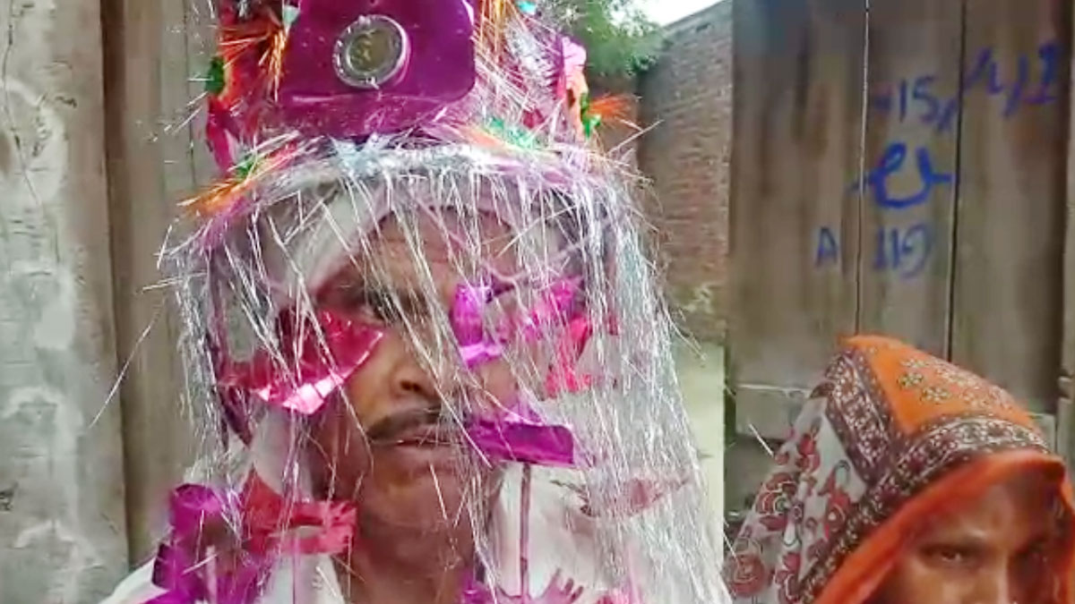 मां-बाप की शादी में 13 साल का बेटा बना बाराती