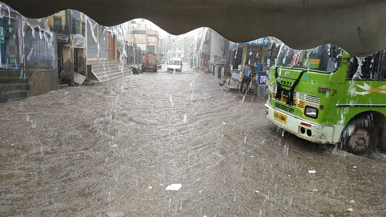 फतेहपुर बारिश