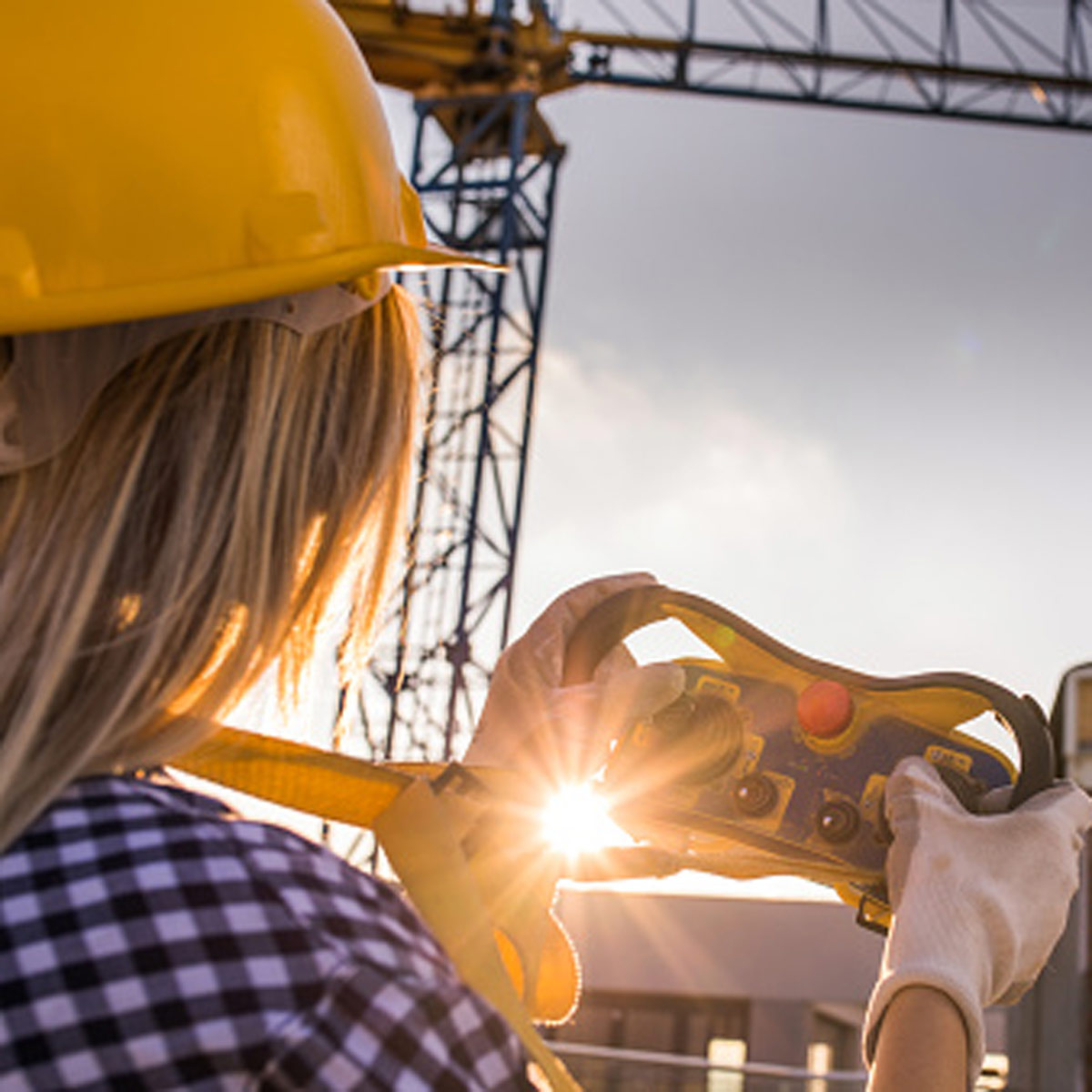 Influencer woman dies