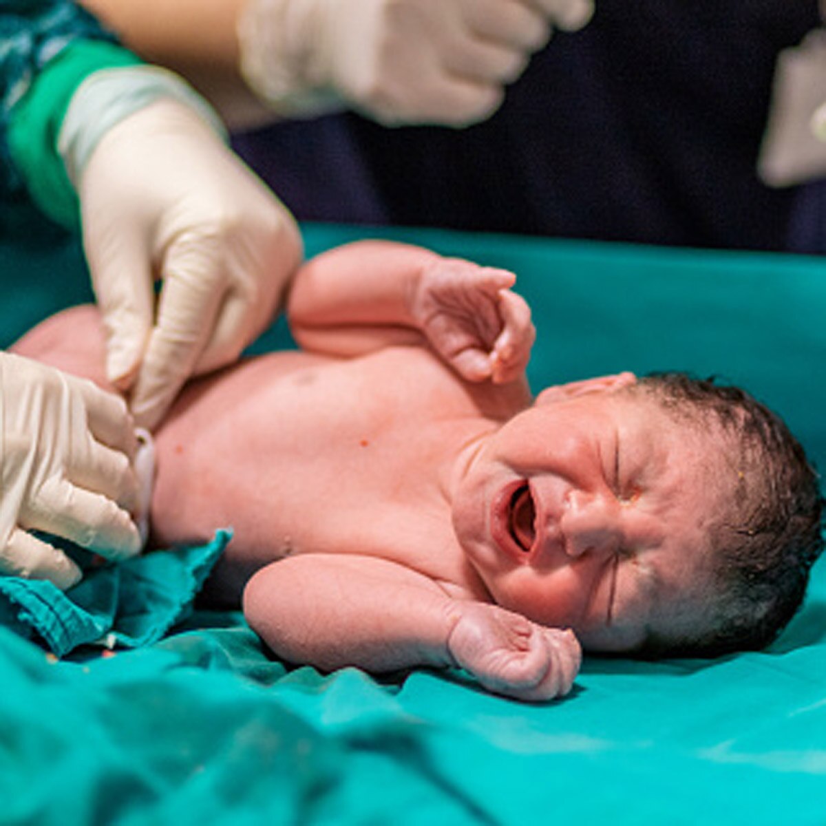 Twin Growing newborn 