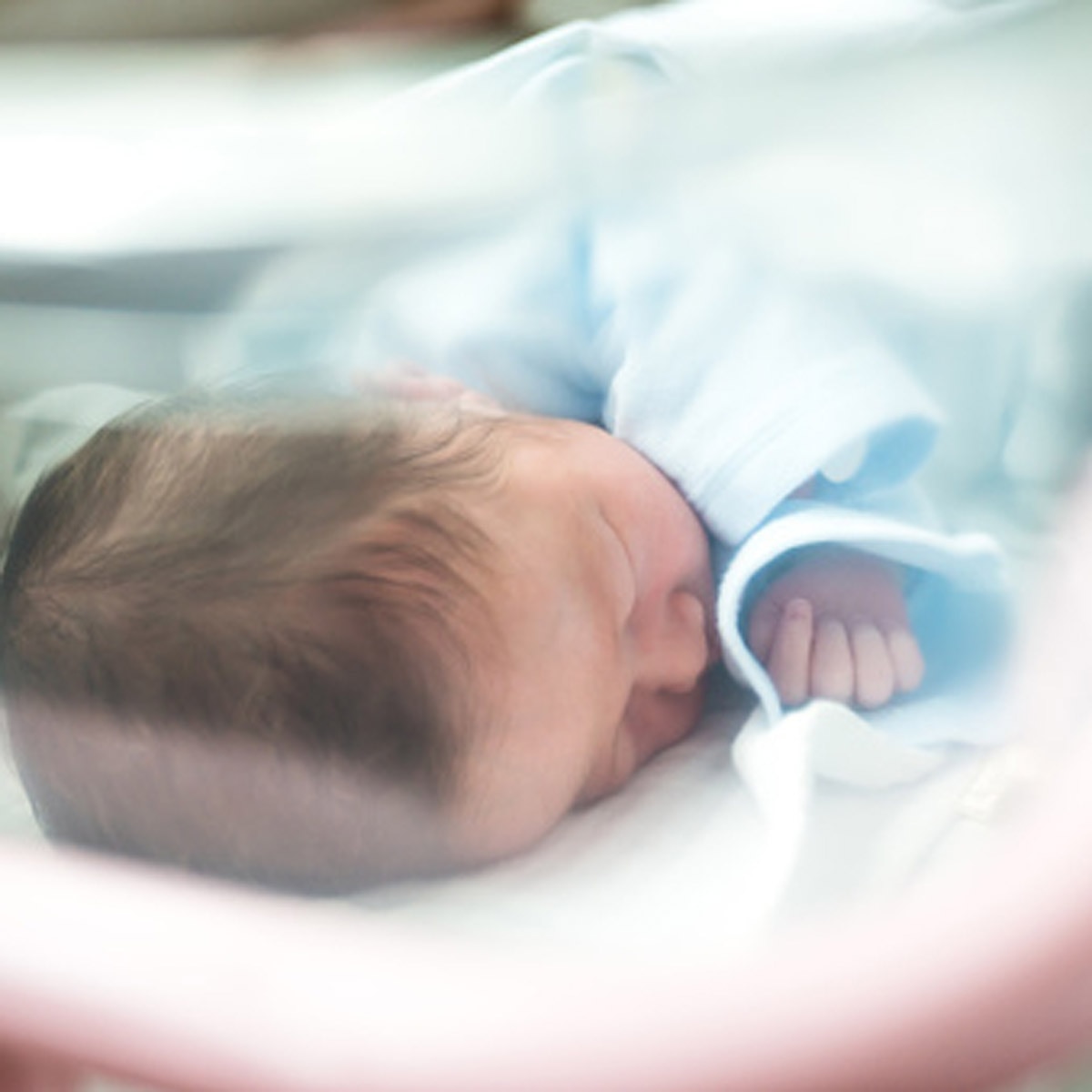 Twin Growing newborn 