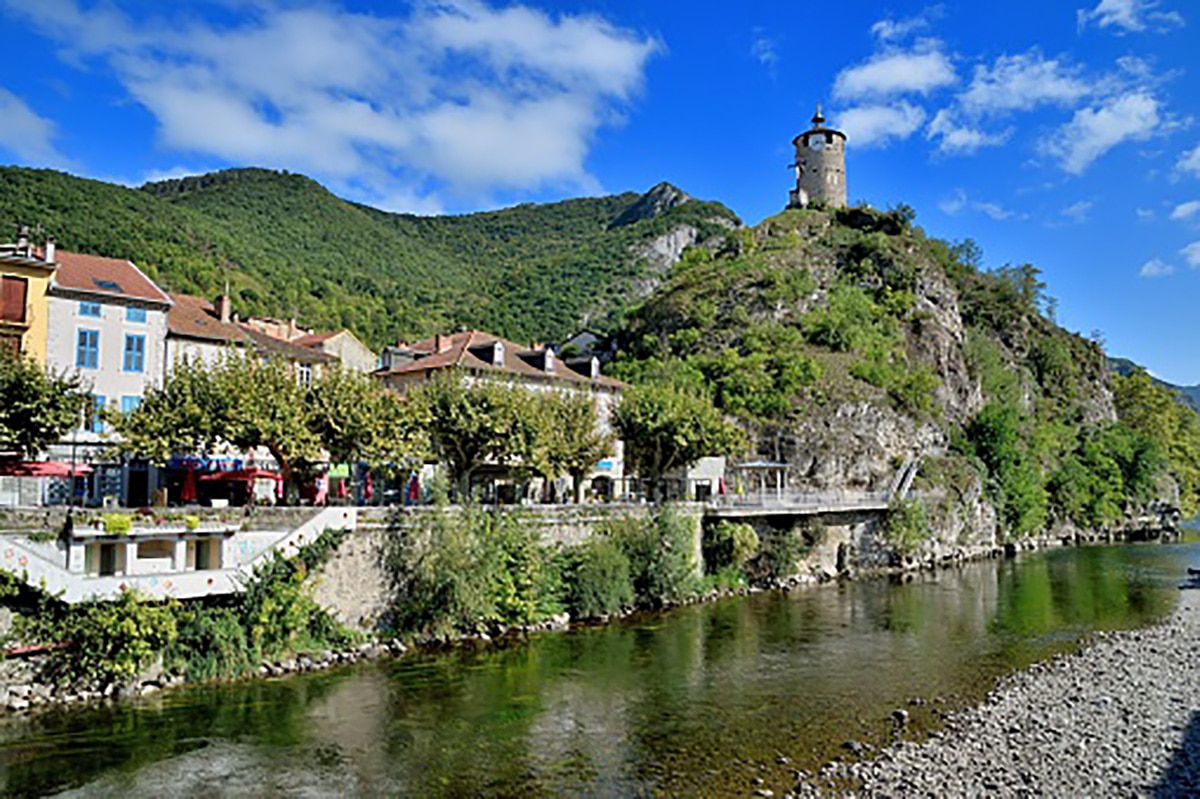 eating part of boy head