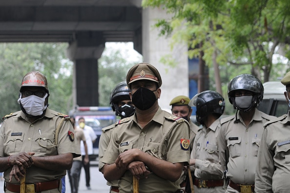 three miscreants surrender