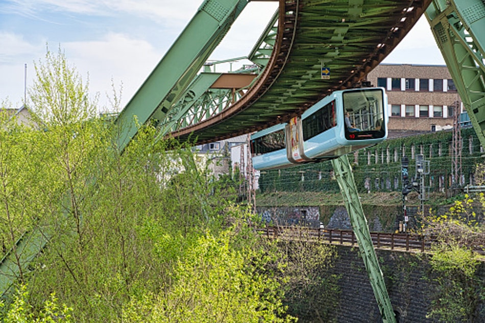 China Glass Bottomed Sky Train video