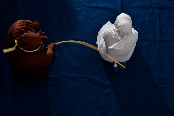 indonesian woman got hundred cane 