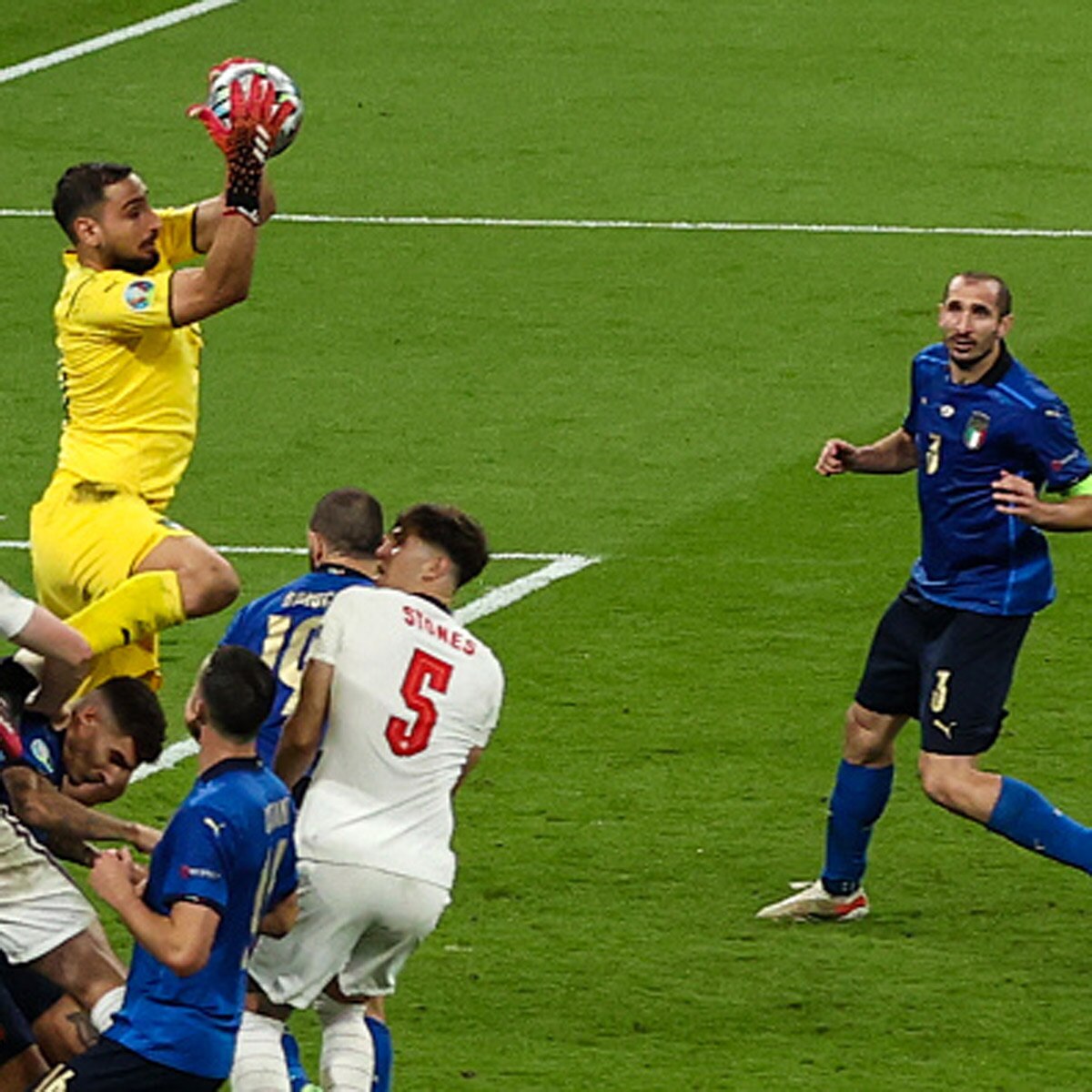 Sportstar lost his watch euro