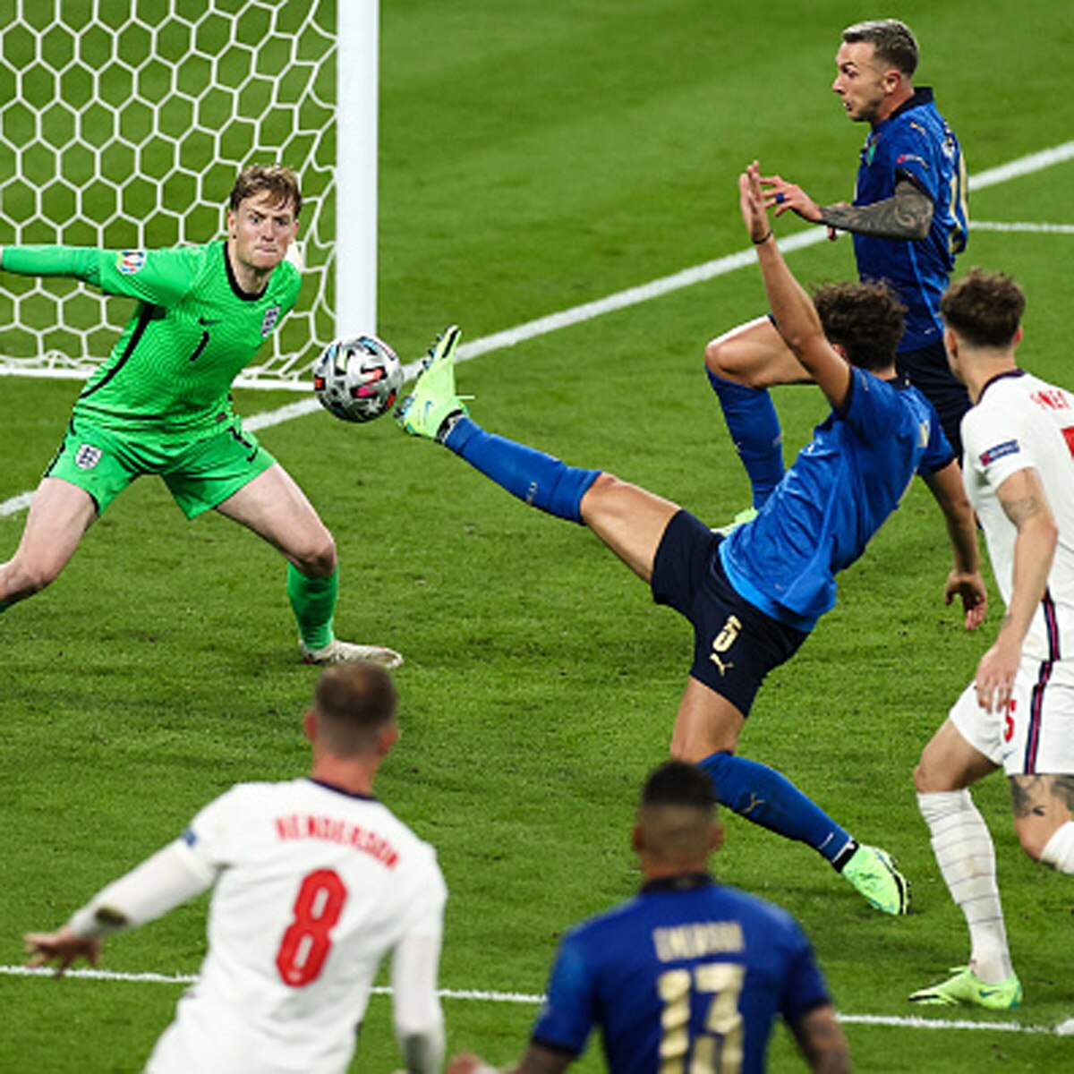 Sportstar lost his watch euro