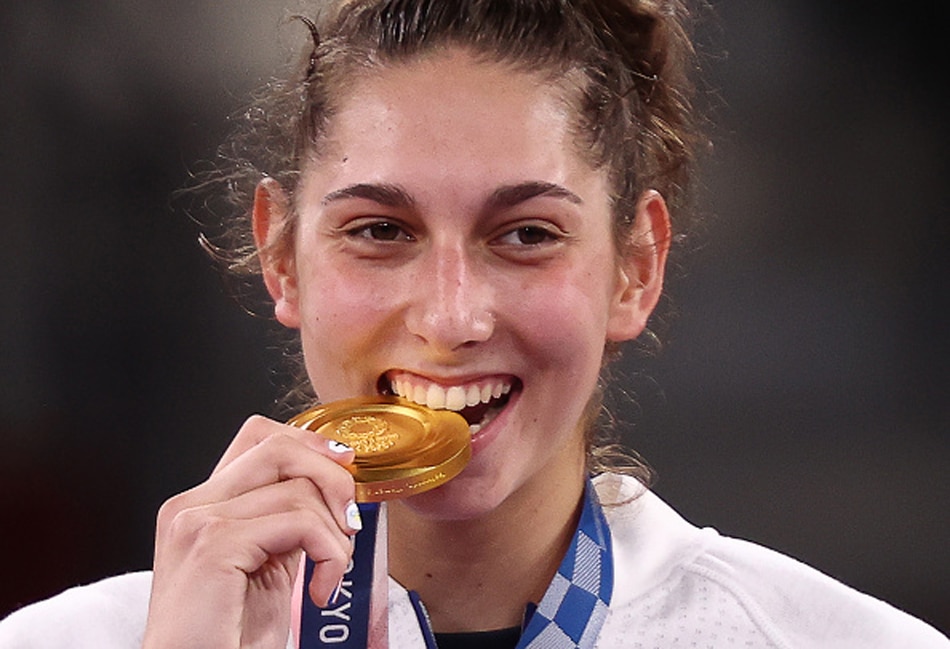 Medals bite by players 