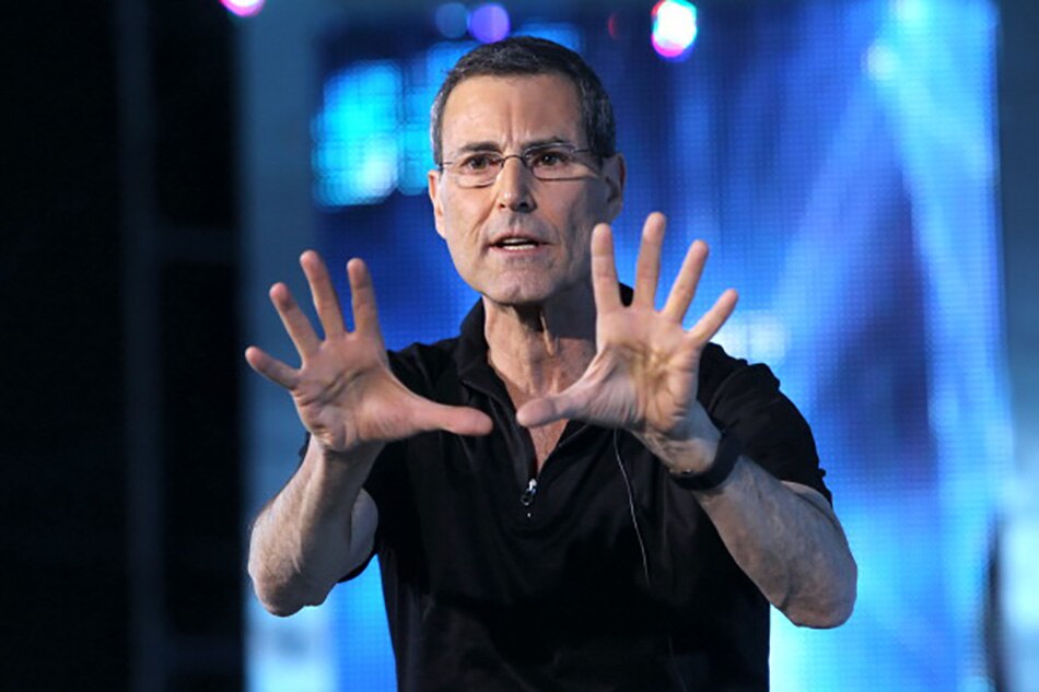 uri geller aliens claim