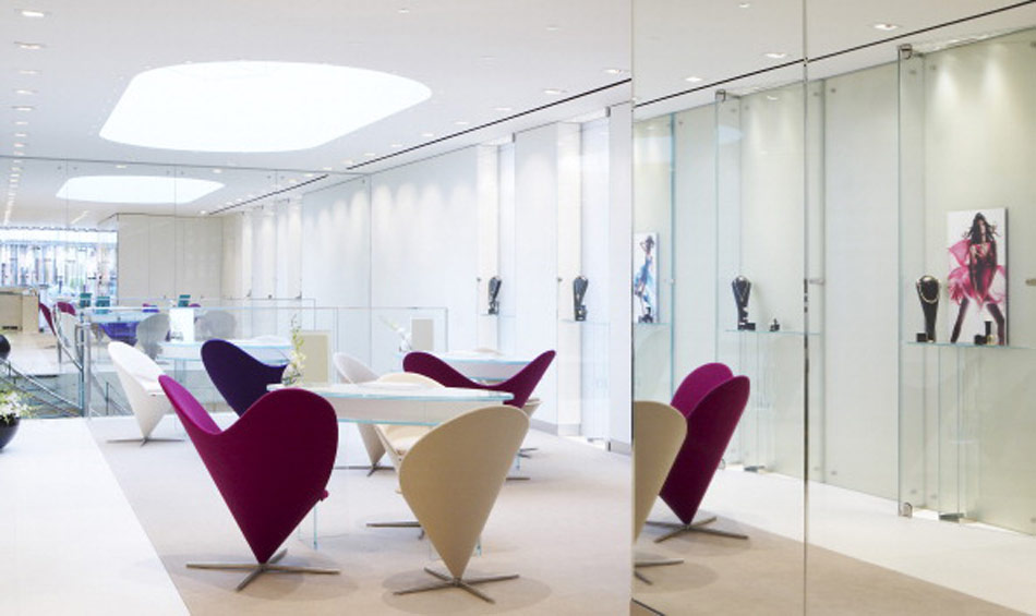 woman stole diamonds