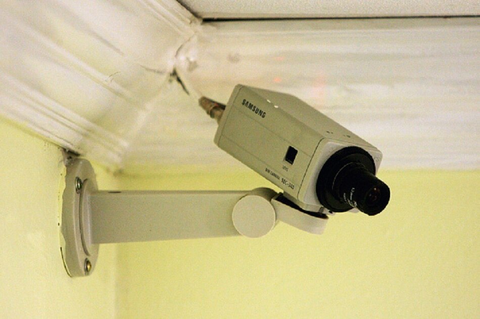 hidden cameras in lady doctor bedroom and bathroom