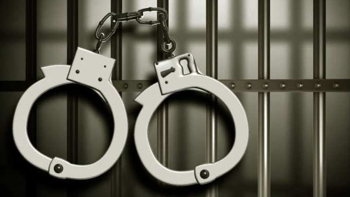 greed of 45 lakhs wife along with lover brought her husband to death