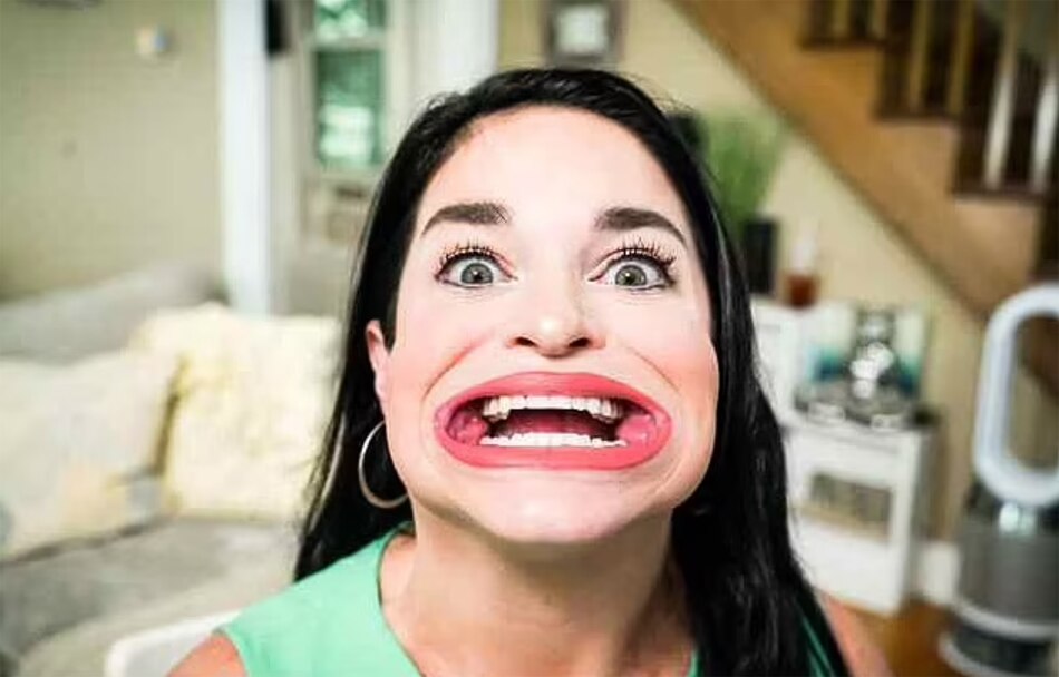 Samantha Ramsdell mouth 