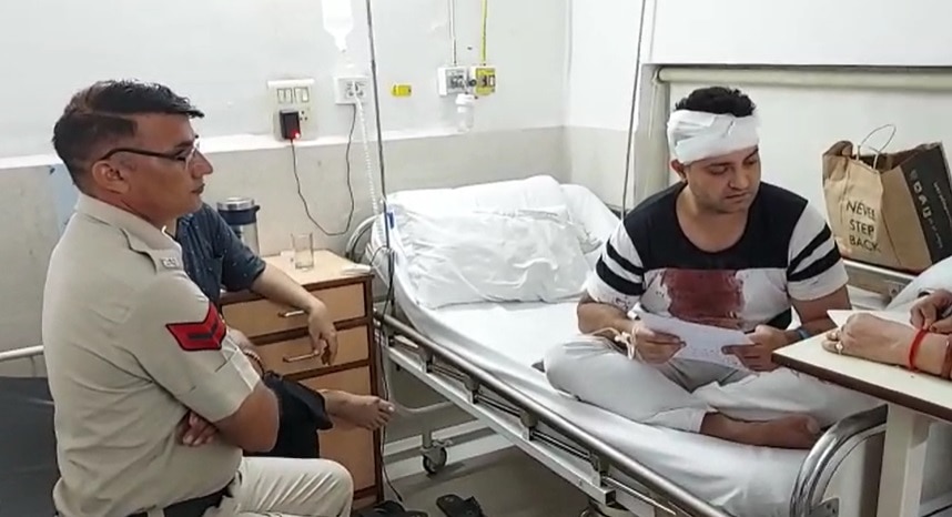 घायल युवक