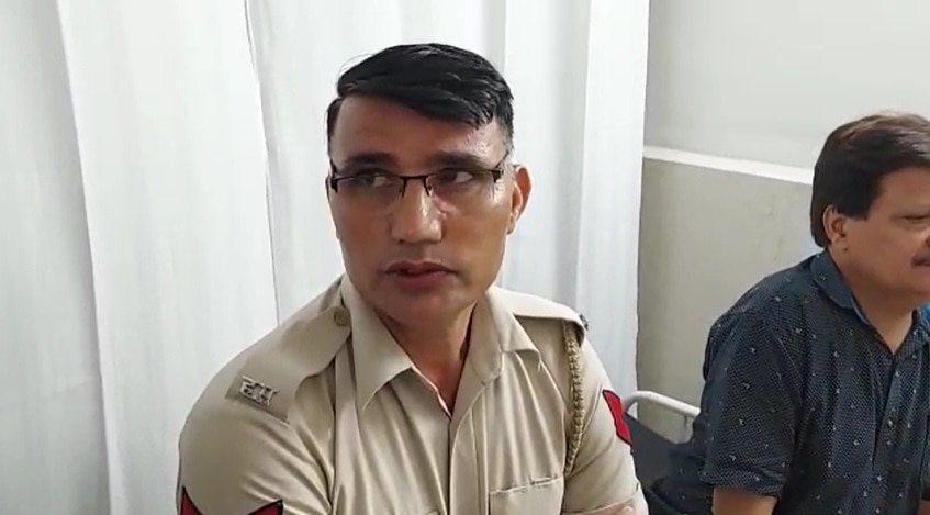 पुलिसकर्मी