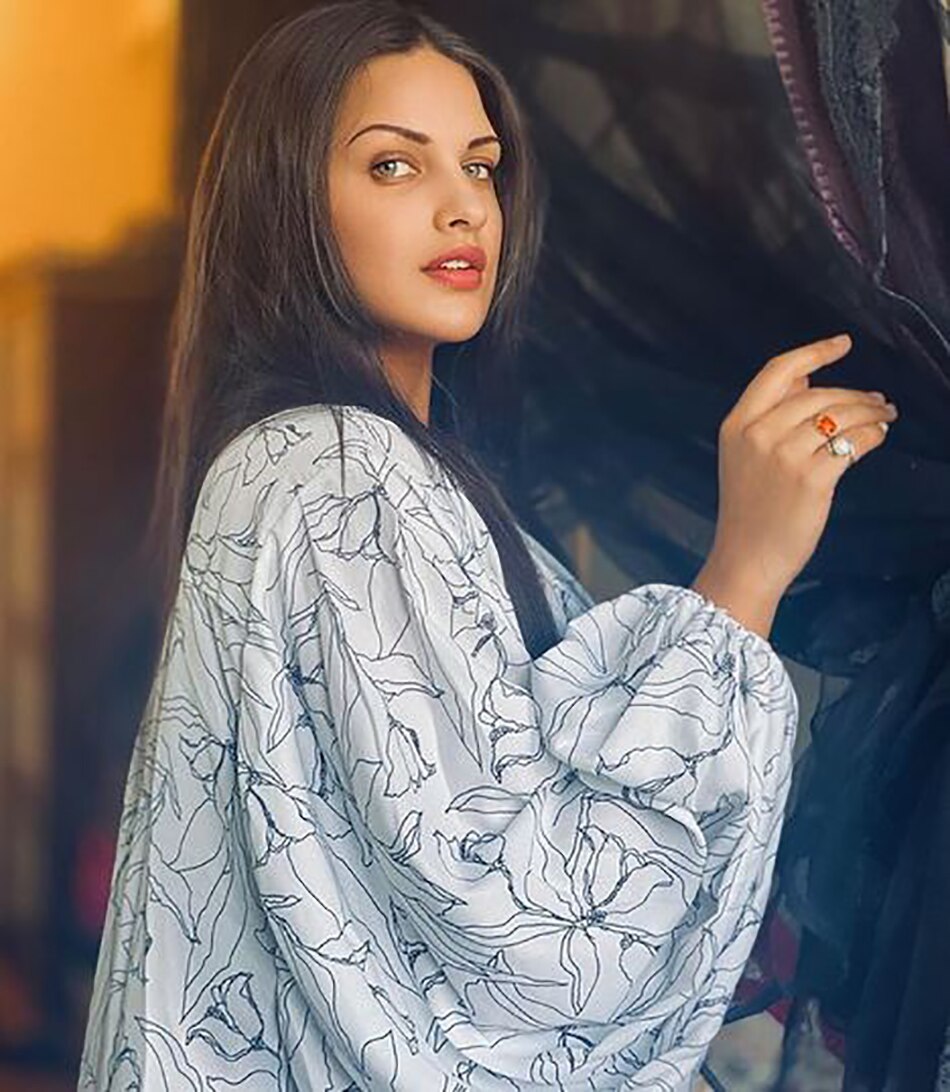 हिमांशी खुराना