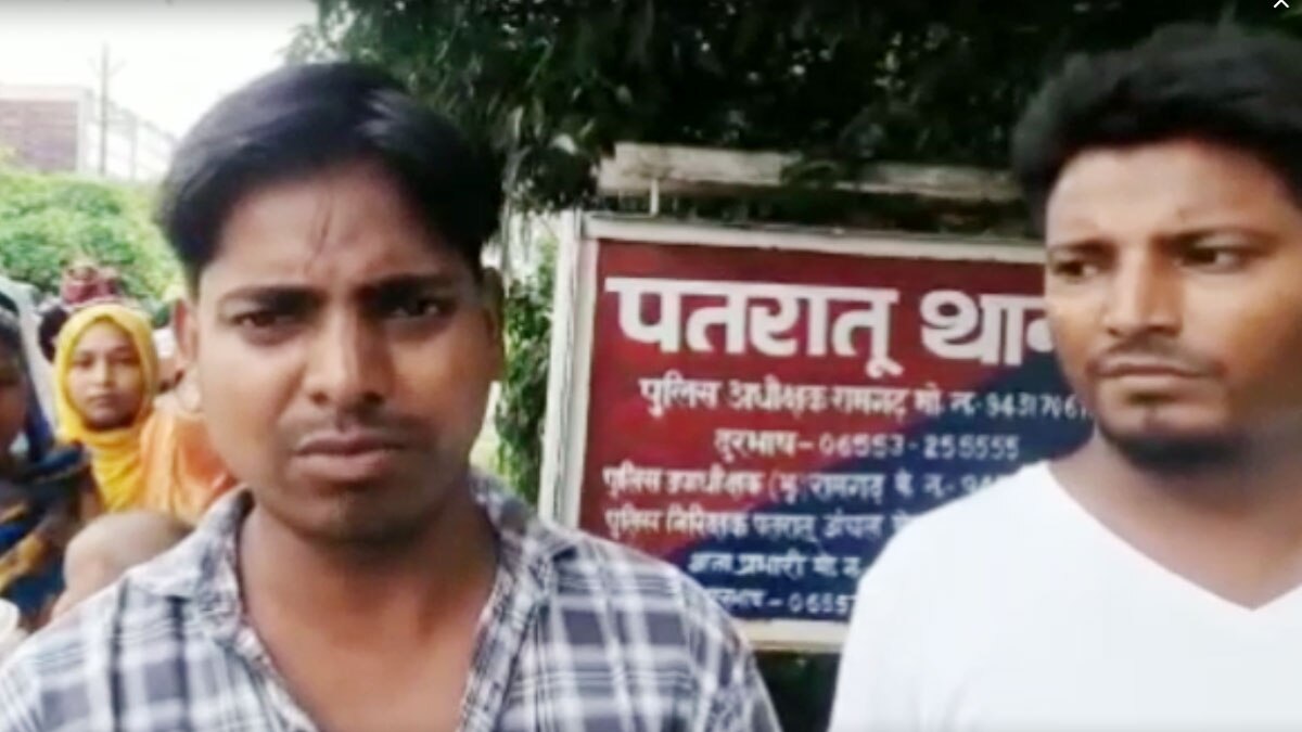 गांव वालों ने की दरोगा की जमकर पिटाई 