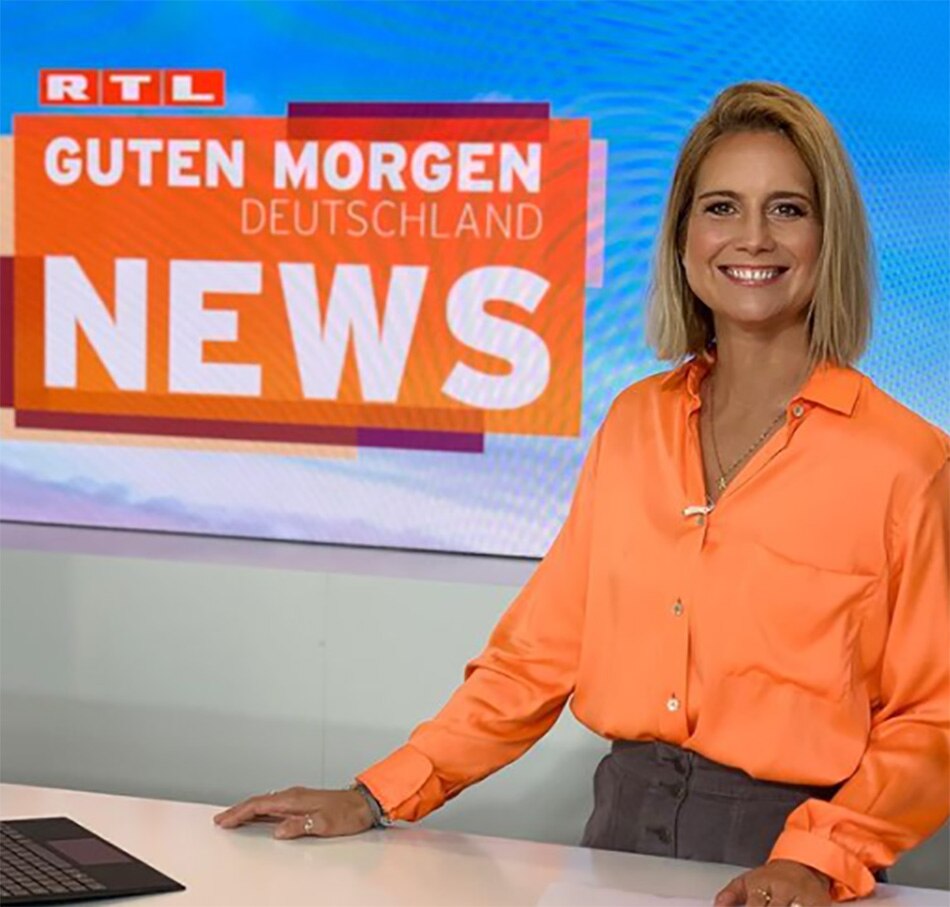 tv reporter mud on face