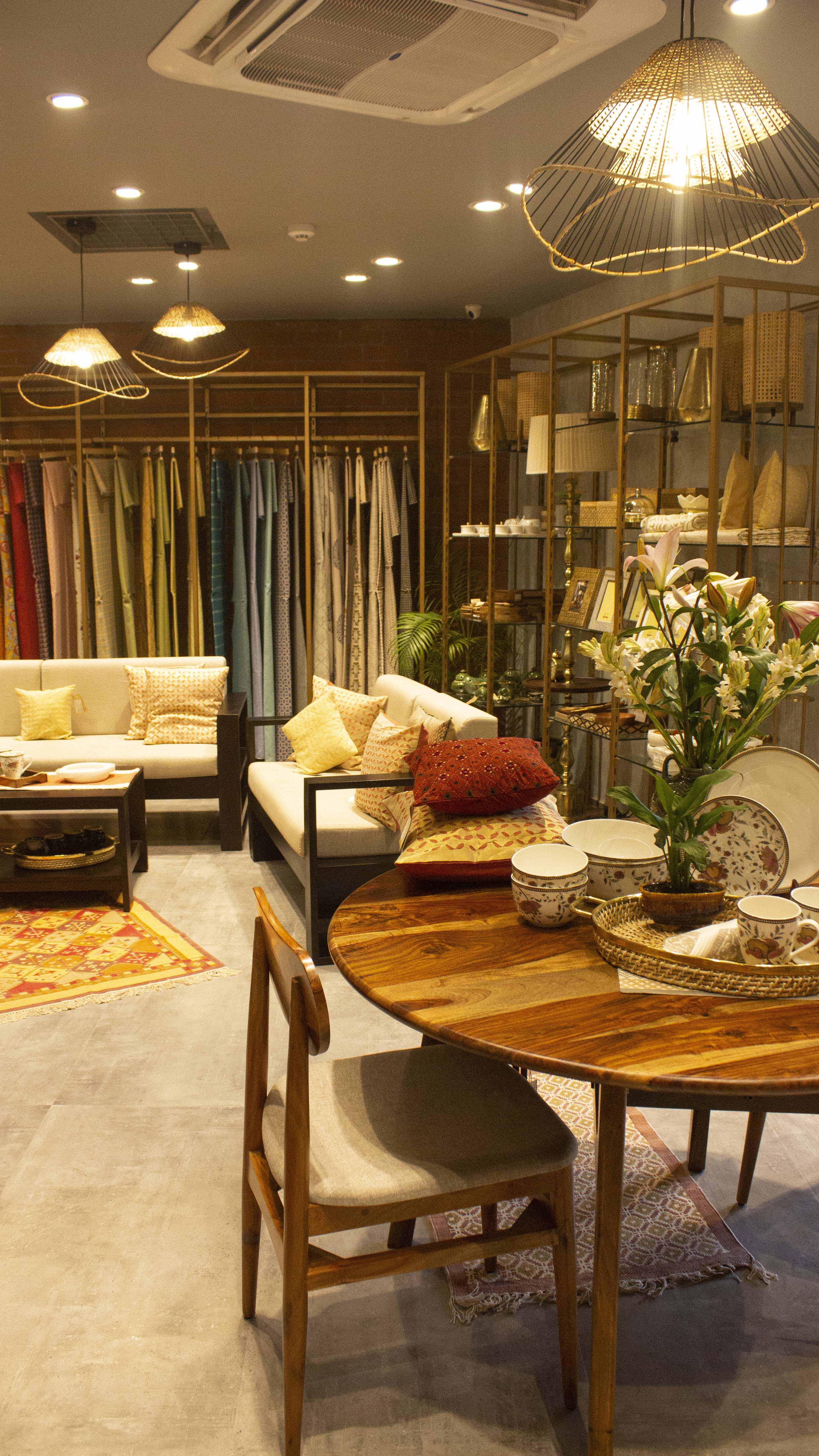 नया स्टोर खान मार्केट में ओपन