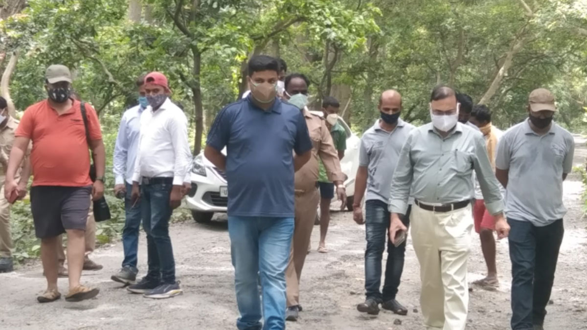 युवकों पर बाघ का हमला