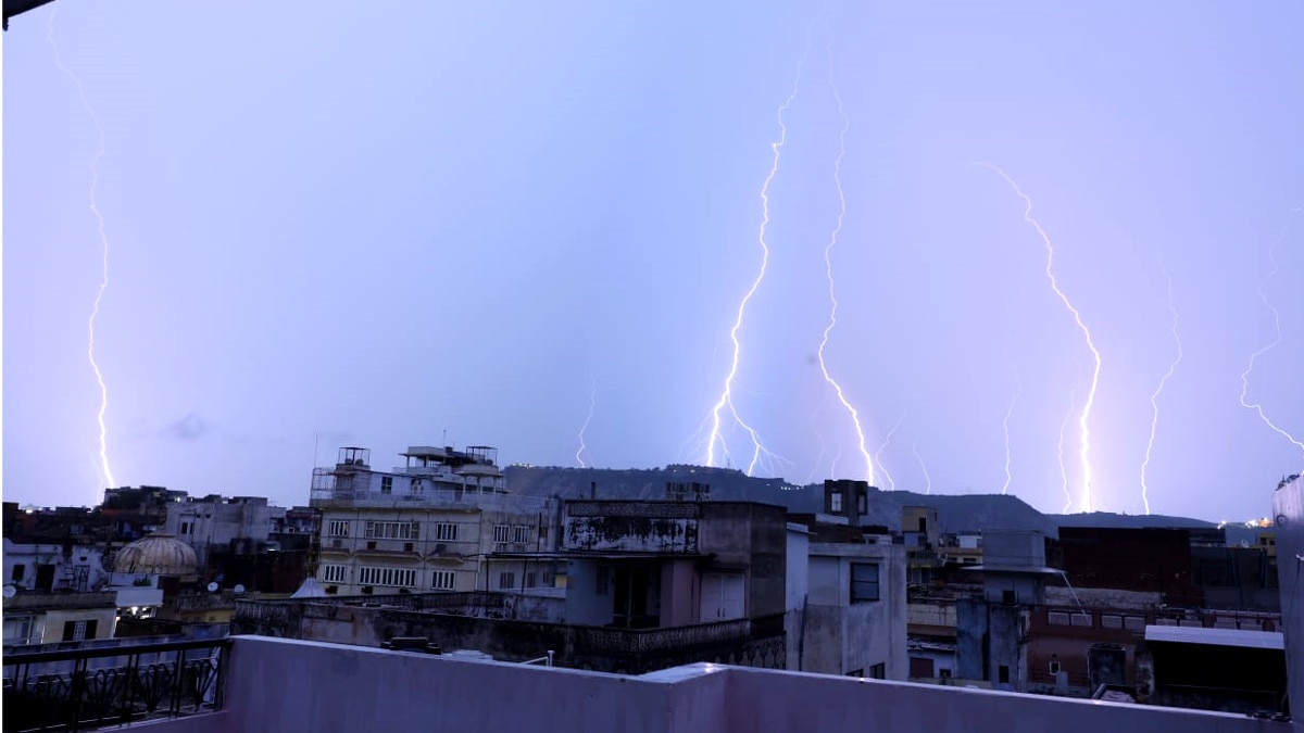 siblings died due to thunder stroke