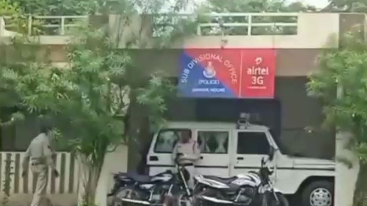 लड़की के साथ बर्बरता काट दी पैर की उंगलियां और एड़ी 