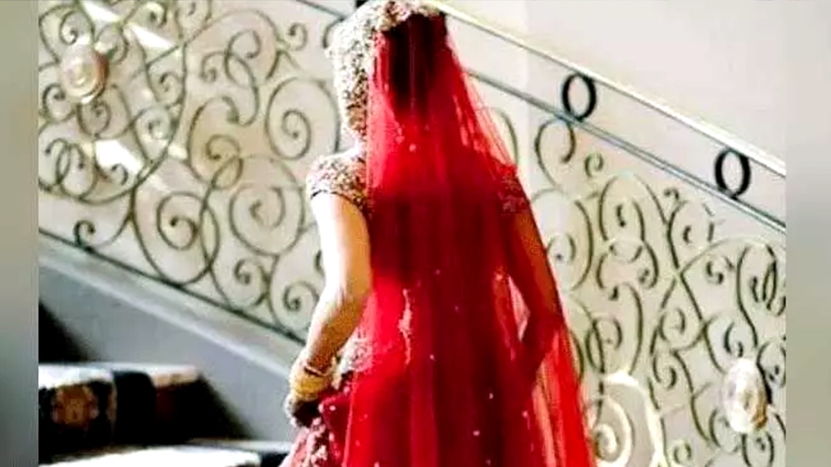 wedding bride refused to apply vermilion the groom