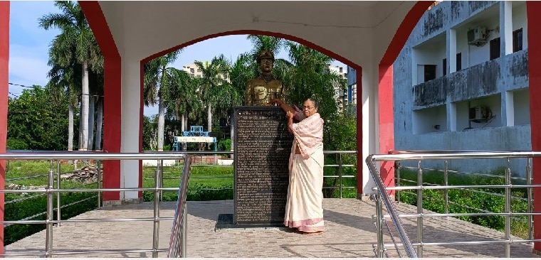 सिस्टम के आगे बेबस शौर्य चक्र विजेता शहीद की मां